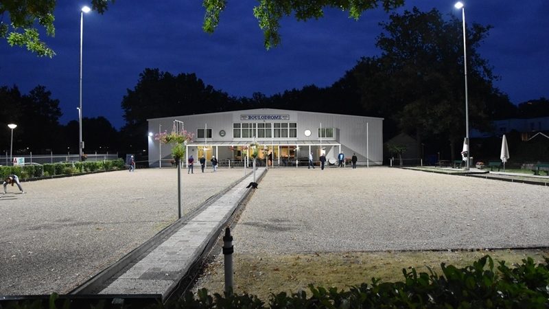 Halbuitenverlichting